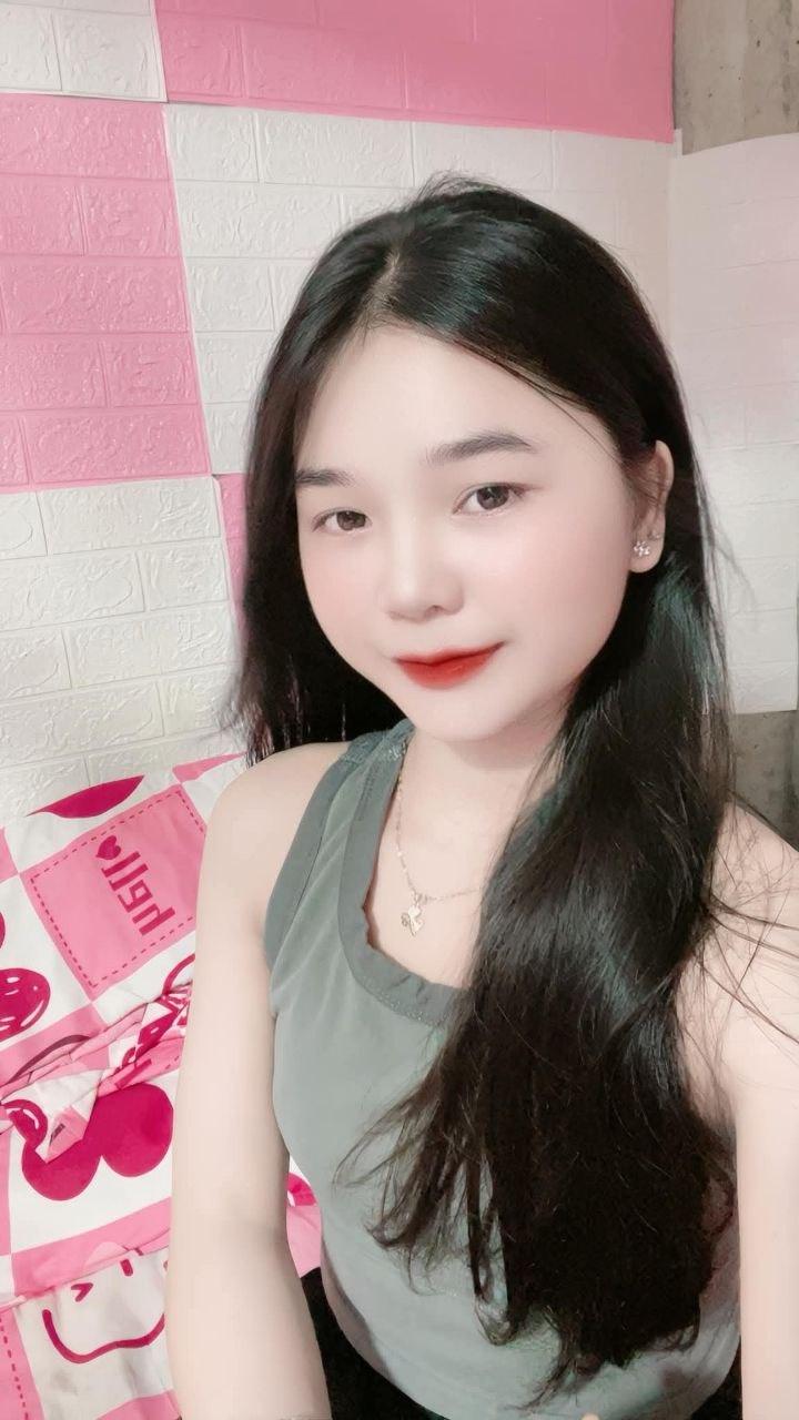 Ảnh Gái Xinh Mặc Sexy Nghệ Thuật Hay Tranh Cãi Về Giới Hạn Và Tự Do Biểu Đạt